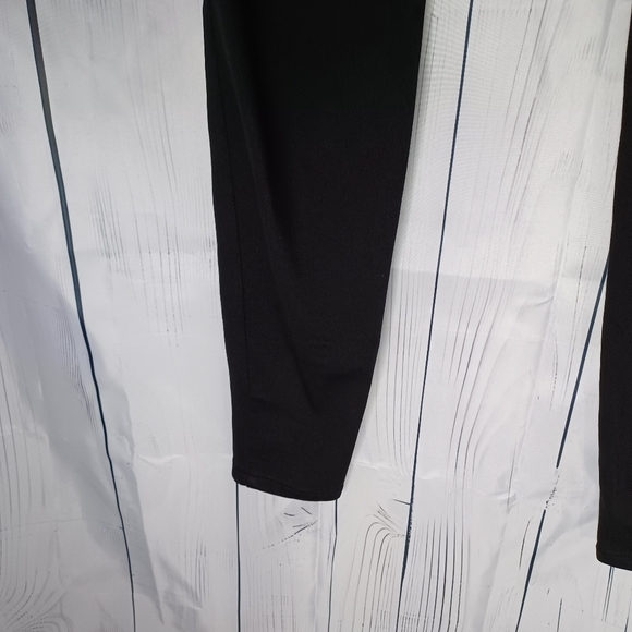 Time and Tru Chic Black pull-on skinny pants - Picture 9 of 10